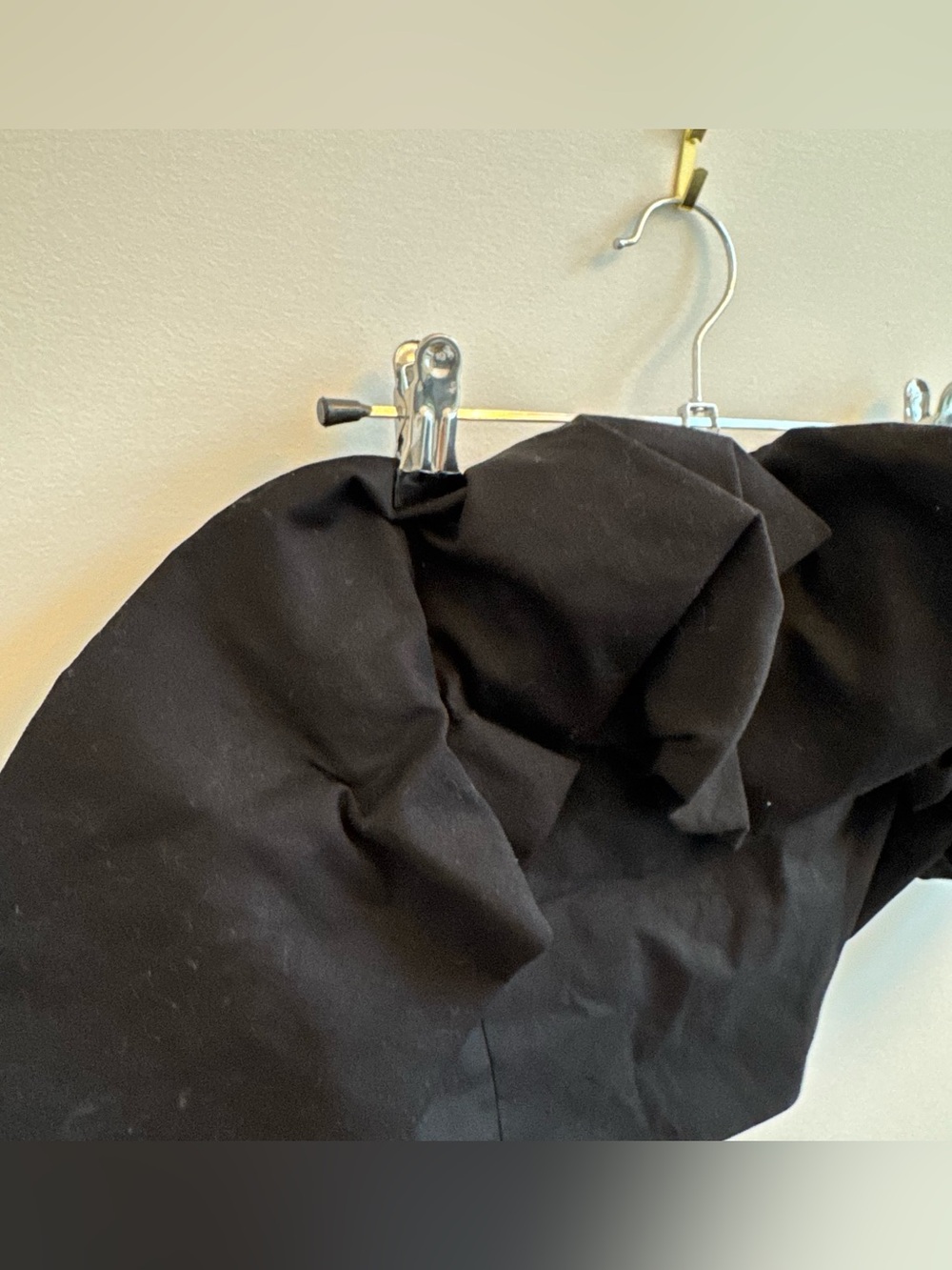 Dynamite Black Off-Shoulder Ruffle Crop Top - Picture 4 of 8